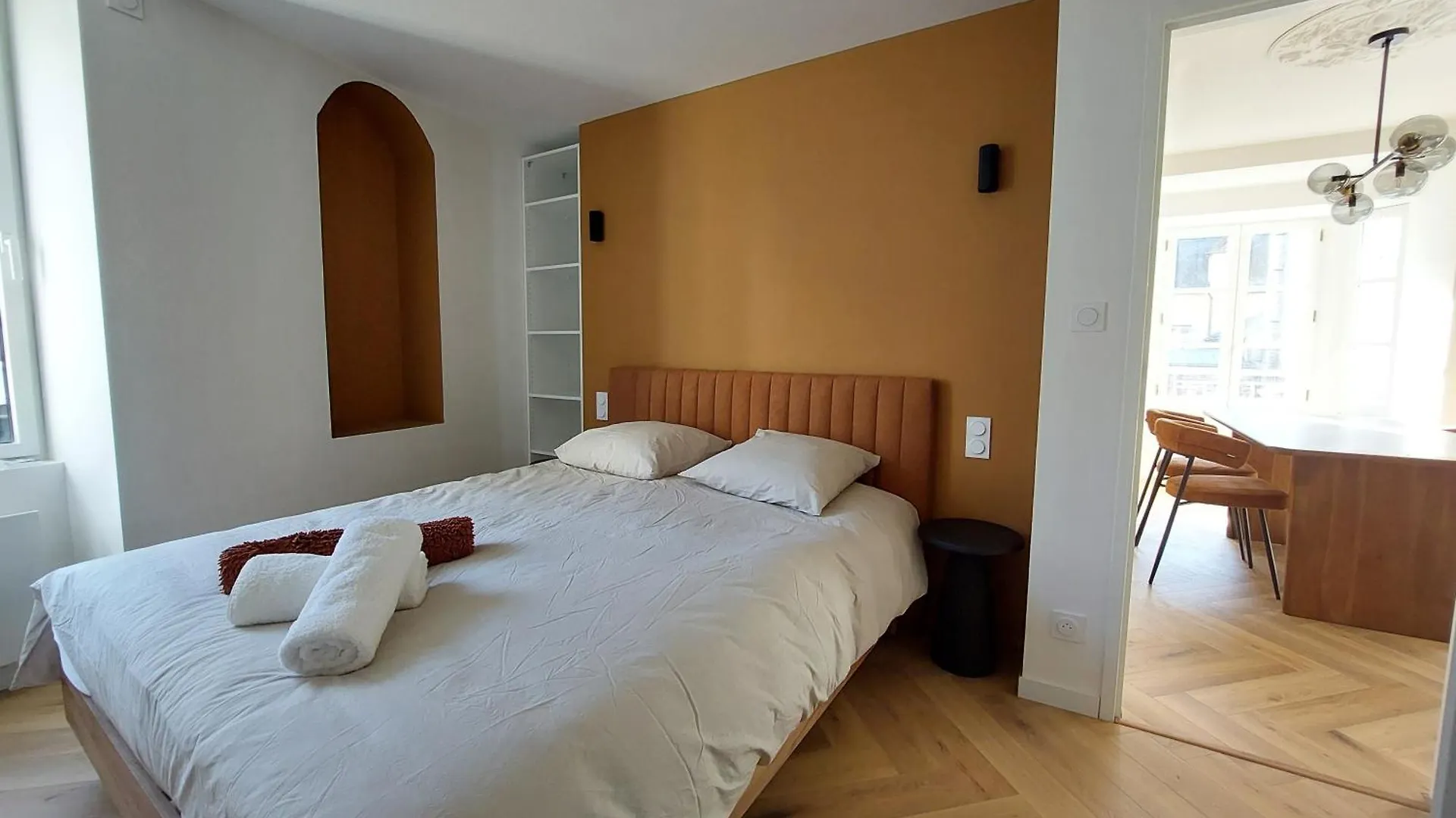 Le Gally 55M2, Coeur De Ville Avec Garage! Rodez 0*,  France